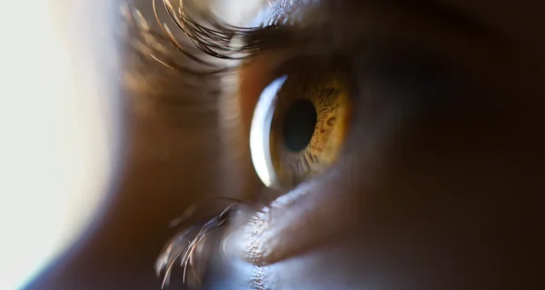 close-up-beautiful-little-girl-brown-eye